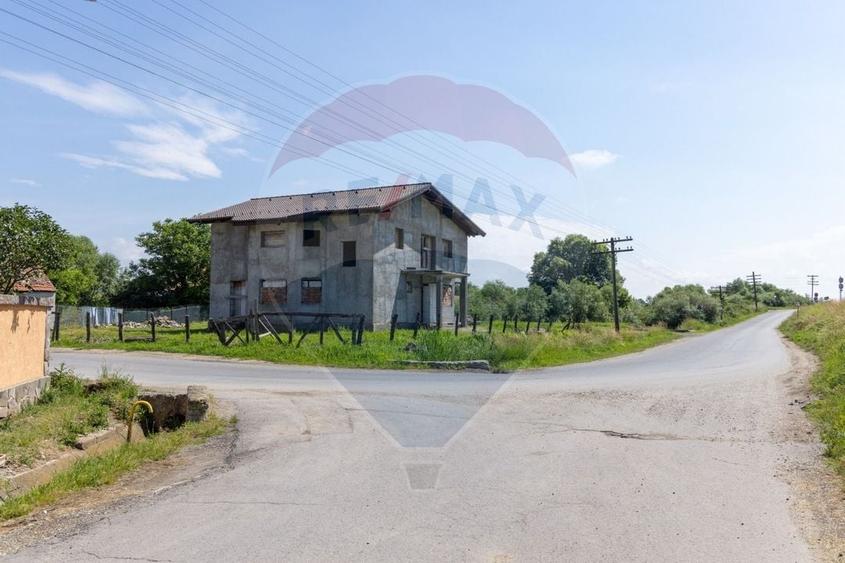 Casă individuală cu 5 camere cu Teren 1000 Mp în Dumbrăvița