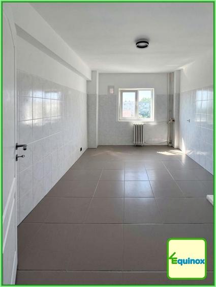 Apartament cu 4 camere decomandat în Malu Roșu