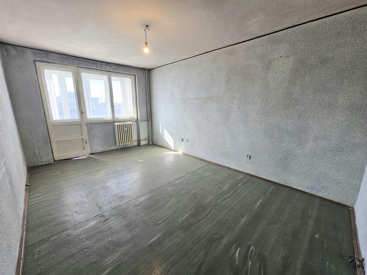 Apartament cu 3 camere în Drumul Taberei