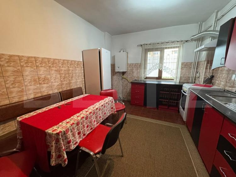 Apartament cu 2 camere decomandat, mobilat în Decebal