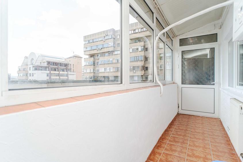 Apartament cu 3 camere decomandat, mobilat în Centru Civic
