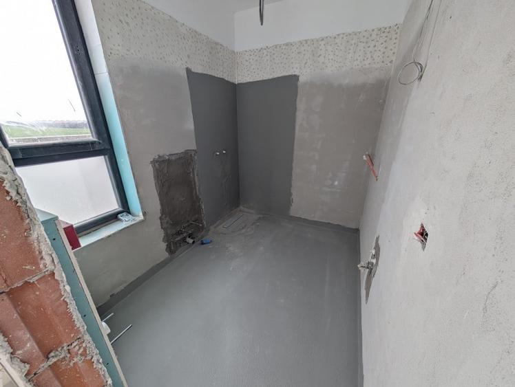 Casă individuală cu 4 camere cu Teren 350 Mp în Tunari