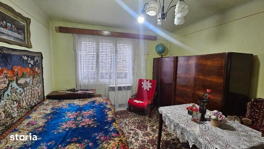 Casă cu 3 camere cu Teren 700 Mp în Central
