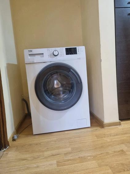 Apartament cu 3 camere decomandat, mobilat în Faleza Nord