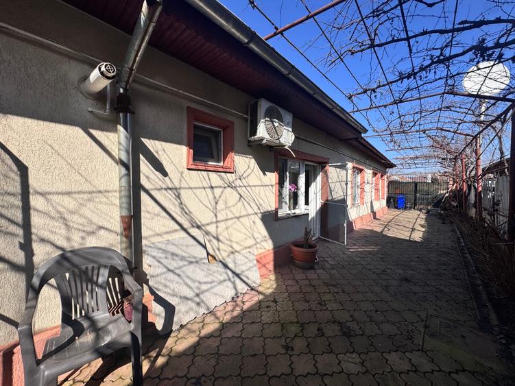 Casă individuală cu 4 camere cu Teren 253 Mp în Fundeni