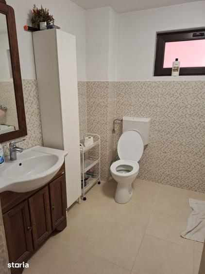 Casă cu 5 camere cu Teren 600 Mp în Central