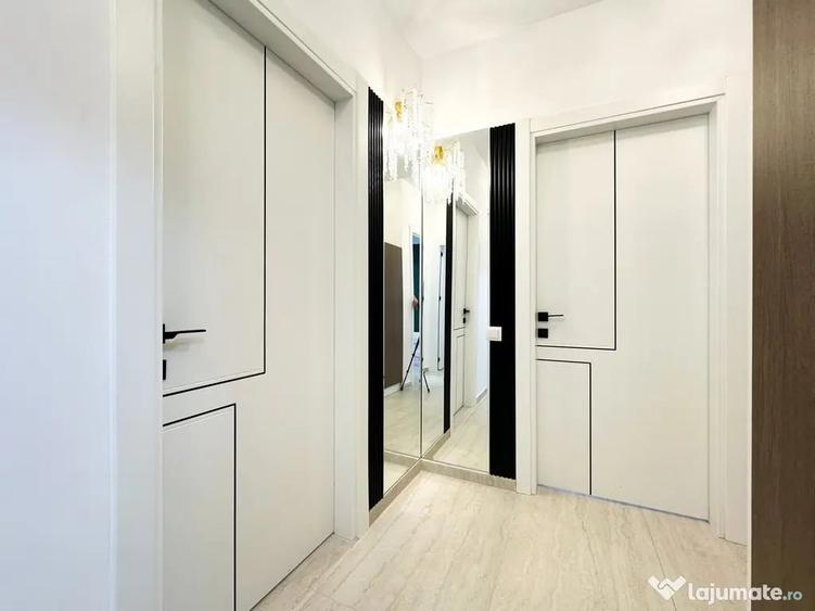 Apartament cu 3 camere decomandat în Titan
