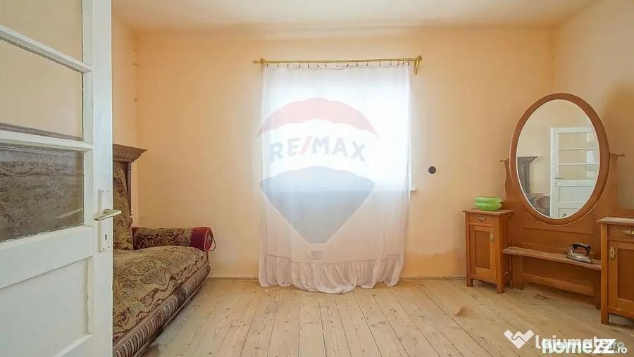 Casă cu 2 camere cu Teren 230 Mp în Centrul Istoric