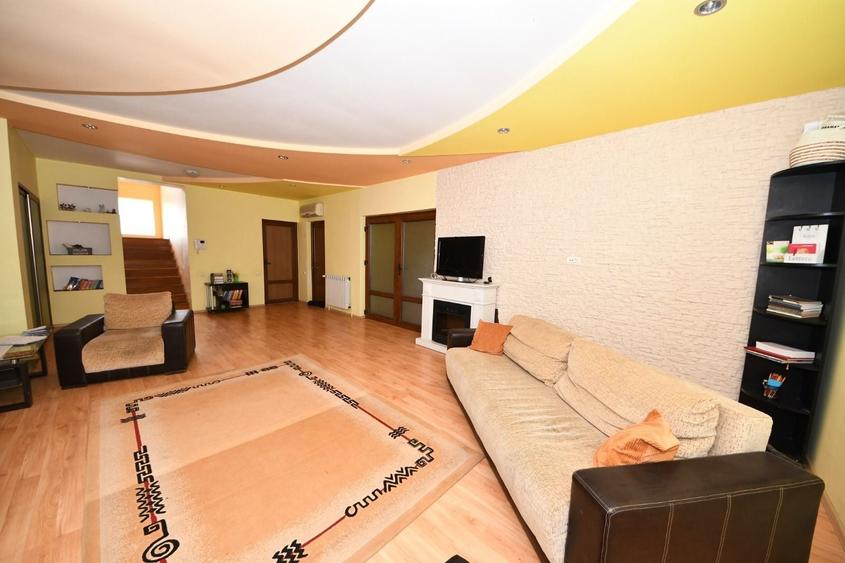 Casă individuală cu 6 camere cu Canalizare în Micro 17