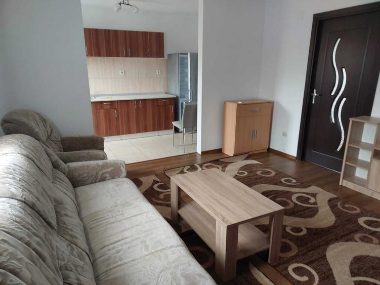 Apartament cu 2 camere decomandat în Buziașului