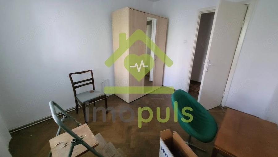 Apartament cu 3 camere semidecomandat în Favorit