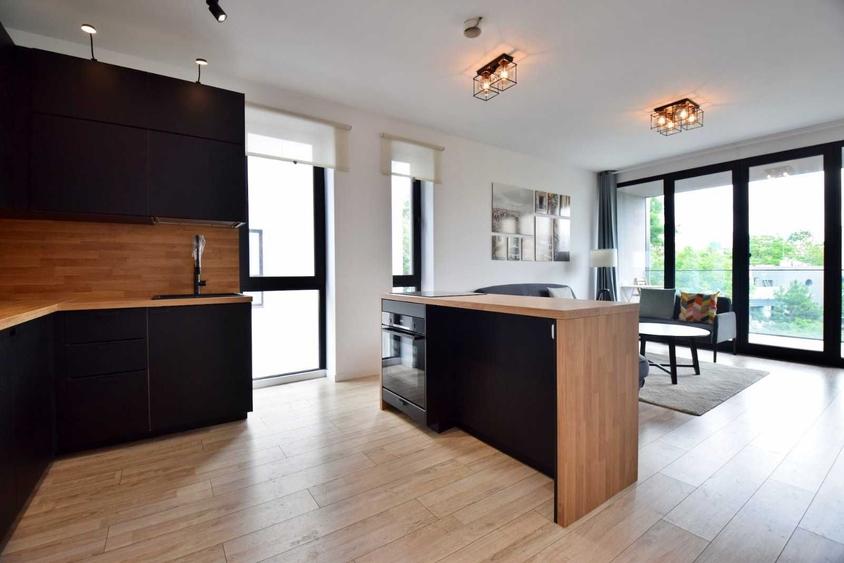 Apartament cu 3 camere decomandat în Herăstrău