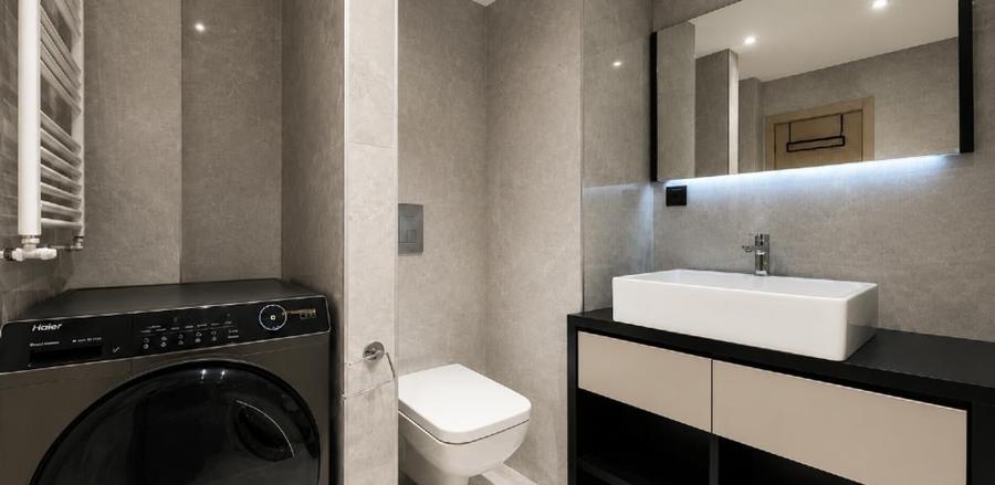 Apartament cu 3 camere semidecomandat, mobilat în Dristor