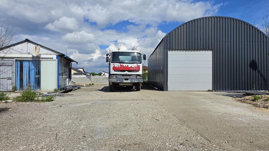 Spațiu industrial, de 450 mp, în Sânpetru