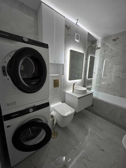 Apartament cu 2 camere decomandat în Titan