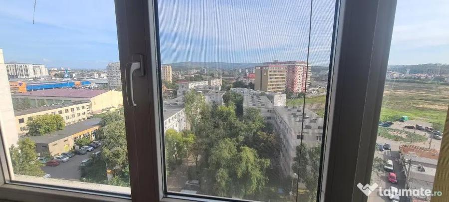 Apartament cu 2 camere decomandat în Podu Roș