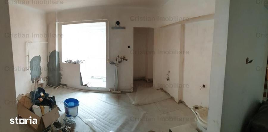 Apartament cu 4 camere decomandat în Republicii