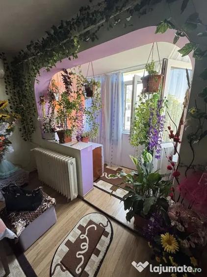 Apartament cu 2 camere semidecomandat în Km 4