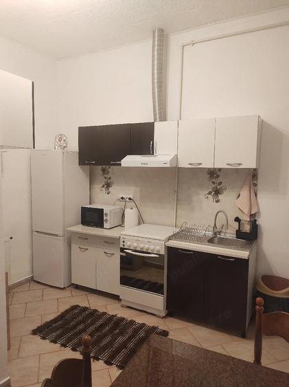 Garsonieră decomandată în Central