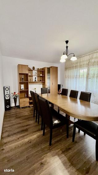 Casă cu 6 camere cu Teren 319 Mp în Vlădești