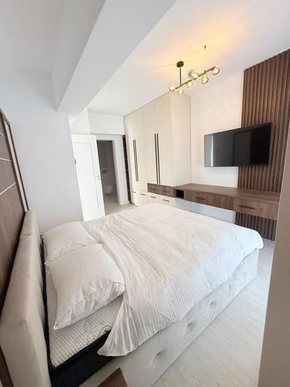 Apartament cu 3 camere decomandat în Tătărași