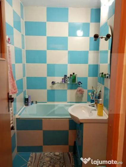 Apartament cu 3 camere decomandat, mobilat în Ciucului