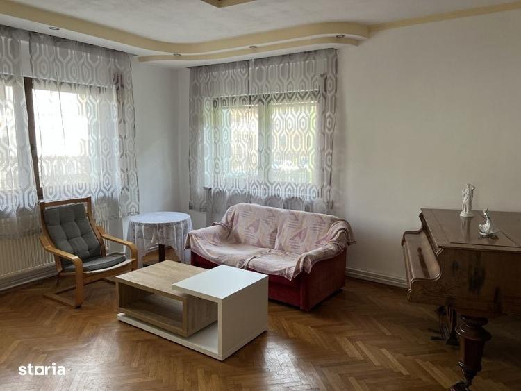 Casă cu 3 camere decomandat în Ștefan cel Mare