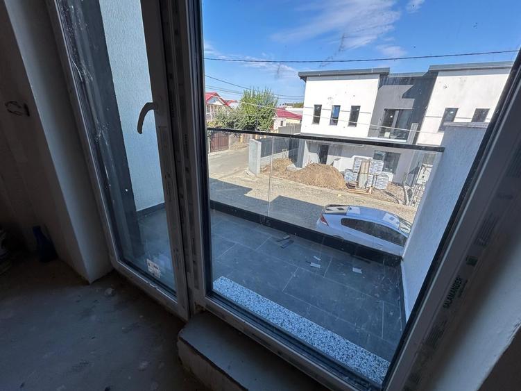Casă cu 4 camere cu Canalizare în Popas Păcurari