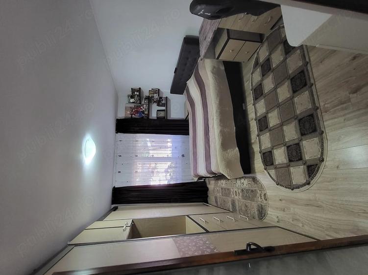 Apartament cu 3 camere decomandat în Triaj