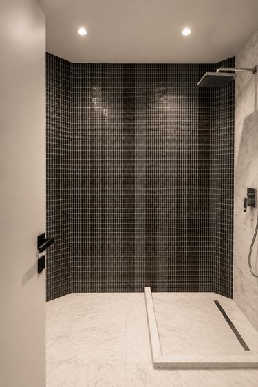 Apartament cu 2 camere semidecomandat în Băneasa