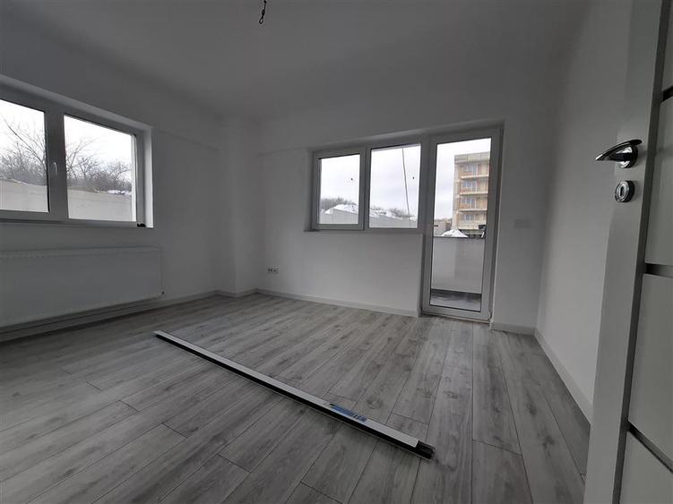 Apartament cu 3 camere decomandat în Galata