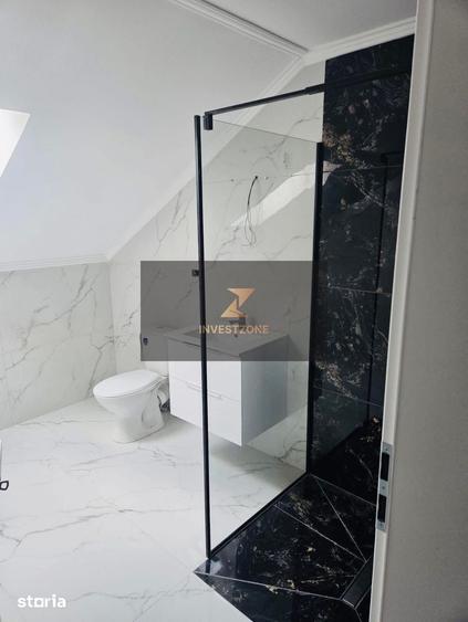 Casă cu 7 camere cu Teren 700 Mp în Sântandrei