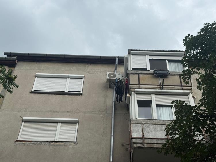 Apartament cu 2 camere decomandat în Exterior Vest