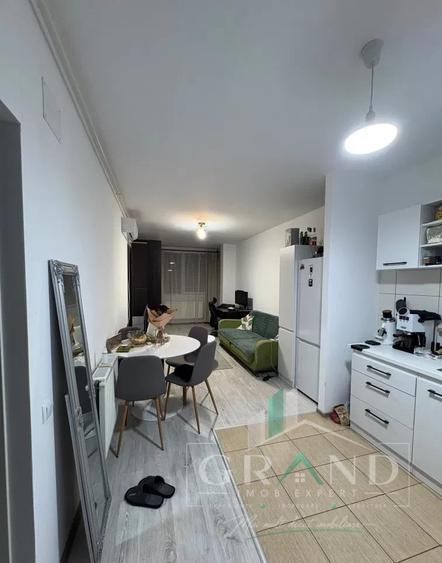 Apartament cu 2 camere semidecomandat, mobilat în Iris