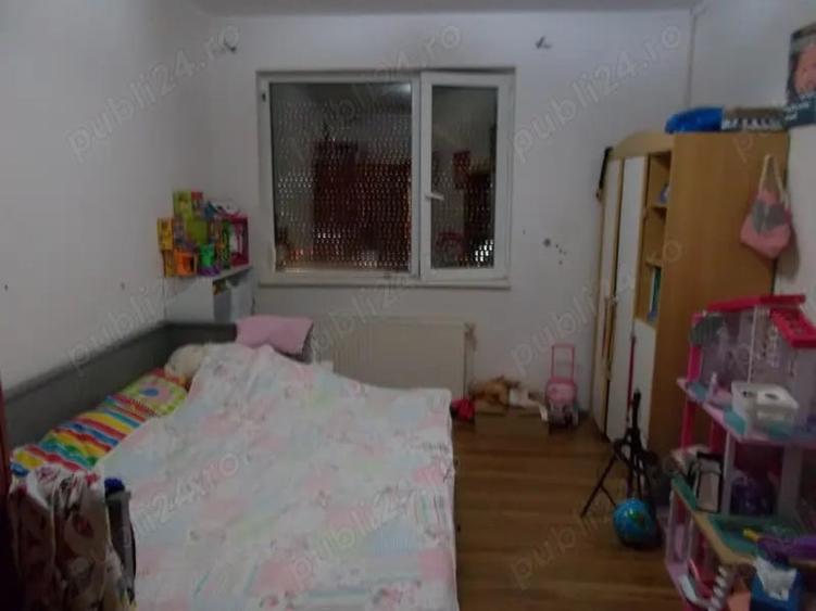Casă cu 4 camere în Ghirodei