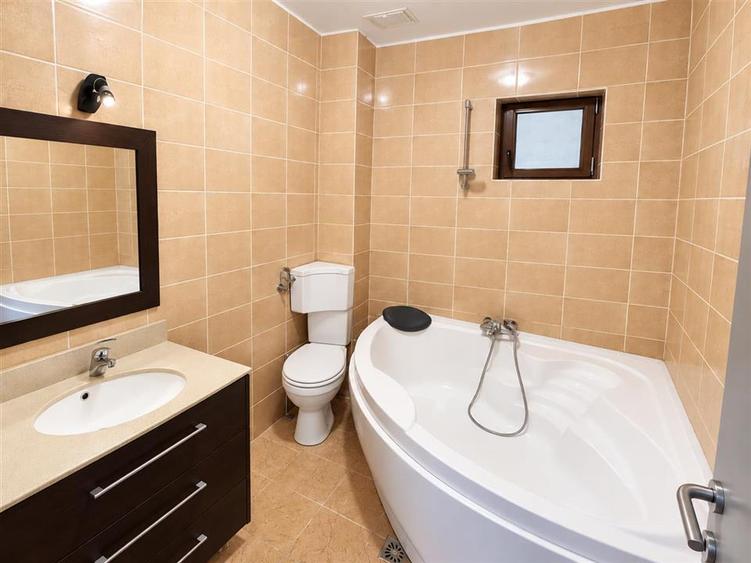 Apartament 3 camere cu balcon in Selimbar - 6