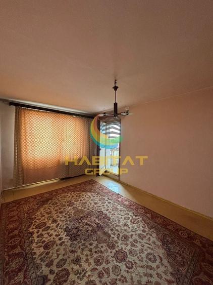 Apartament cu 4 camere decomandat în Berceni