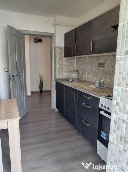 Apartament cu 2 camere decomandat în Mazepa 2