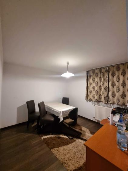 Casă cu 3 camere în Central