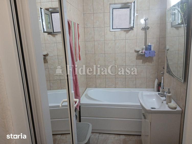 Apartament cu 2 camere decomandat în Tătărași