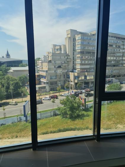 Birou, de 50 mp, în Central