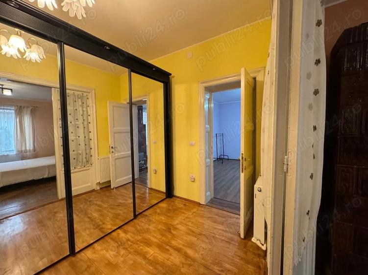 Casă cu 4 camere în Central