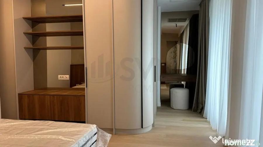 Apartament cu 4 camere semidecomandat în Aviatorilor