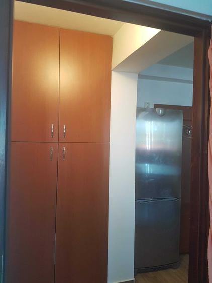 De inchiriat Apartament 2 camere - 3