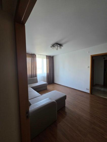 Apartament cu 2 camere semidecomandat în Titan