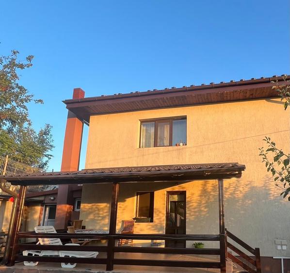Casă cu 3 camere în Aroneanu