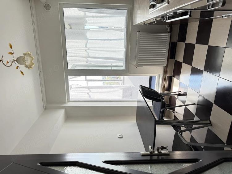 Apartament cu 2 camere semidecomandat în Podu Roș