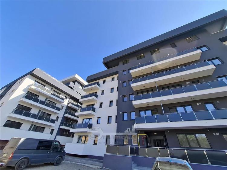 Apartament cu 3 camere decomandat în Galata