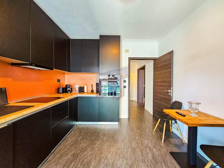 Apartament cu 4 camere decomandat, mobilat în Tei