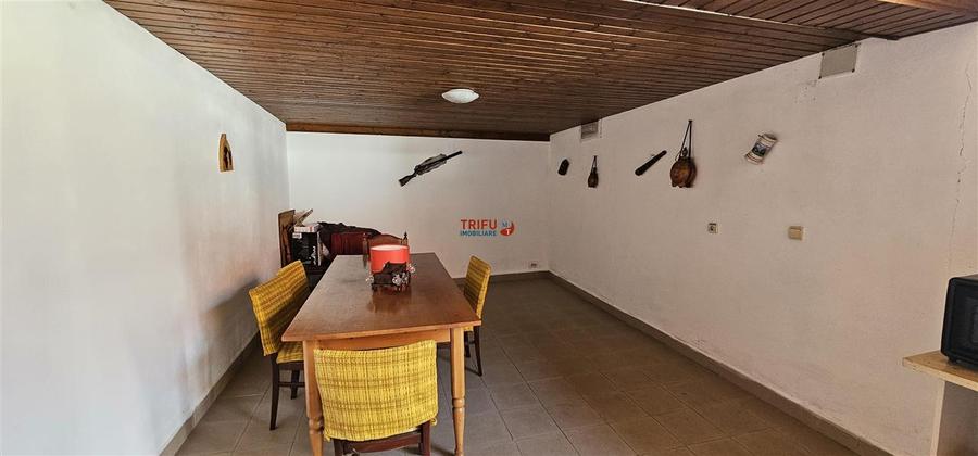Casă individuală cu 7 camere cu Canalizare în Pianu de Sus
